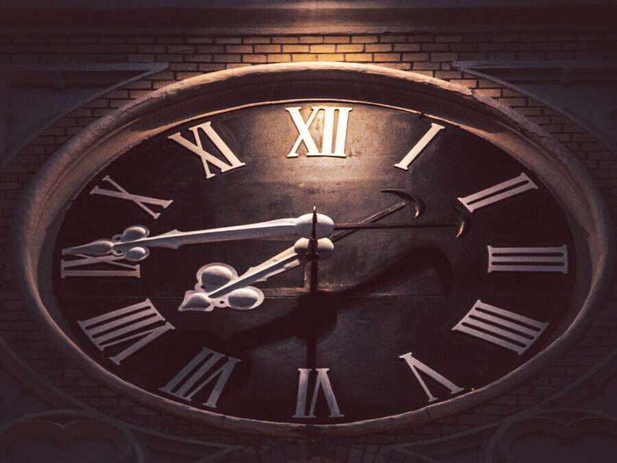 What is an Electronic Clock Card?